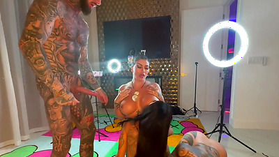 Bimbo Party - Nina Nieves