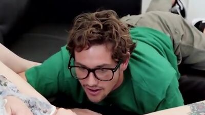 Penny is dejected that she broke up with her boyfriend but Leonard helps her feel good again with a long hot pussy feast