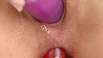 Give Me Pink Peaches does double penetration with toys