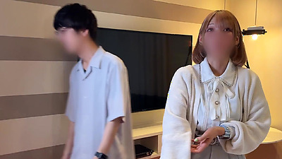 A plump and busty Japanese woman works at a hot spring, hand job and ejaculation shop.