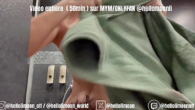 22 ans GANGBANG 5 bites pour Hellolimoon elle se prend un bukkake et se fait défoncer la chatte