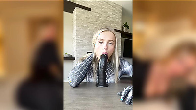 Blonde Instagram Model (1080) J9yy