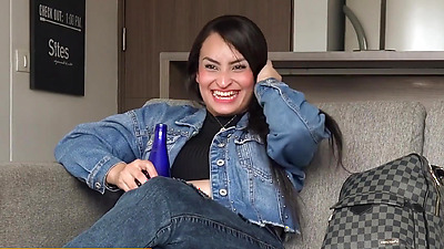 Thick Latina Shows How Good She Looks In Lingerie With A Penis In Her Mouth