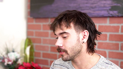 Psychologist gets fucked by patient in her office