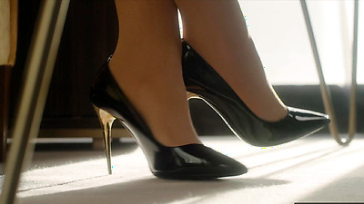 Deeper. Naughty Avery Gets Spanked & Disciplined By Stranger - Manuel Ferrara