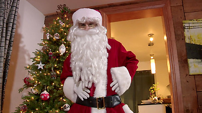 Santa Ricky Spews His Gift On The Table - Maskurbate