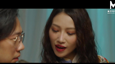 ModelMedia Asia - A pervert wife invites her husband to a wife-swapping party so that she can cheat on him openly