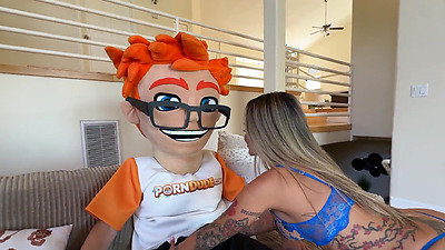 Fortune Nookie: My Big-Eggroll Encounter with Asian Bombshell Linda Lan