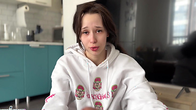 Stopped a thief from taking other people's things by cumming on her face