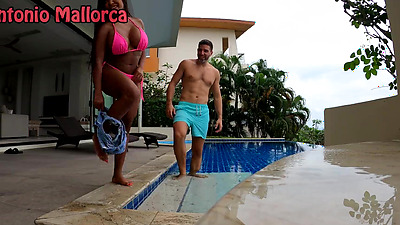 Big Tits Thai Bombshell Gets Picked up in Public Beach
