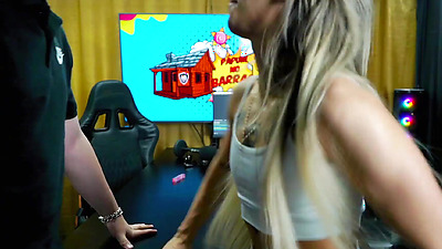 Ruan fell on Bianca Demarchi's pussy in the Podcast, she moaned a lot with lust - Podcast Pápum no Barraco!