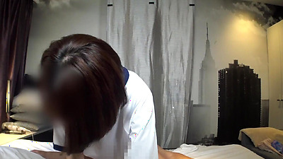 【素人】見た目はおとなしくて地味な彼女だけどエッチにはかなり積極的です