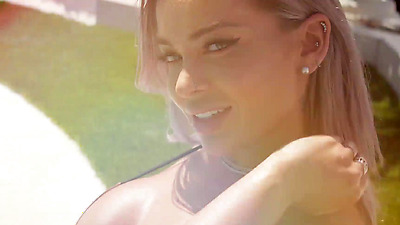 Huge Booty Blonde Australian Bombshell Loves Twerking On Top Of Big Shaft!