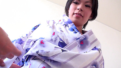 Hot Japanese model Saki Aoyama in a kimono sucks penis in the park uncensored.