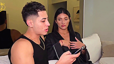 I seduce my roommate and give him a taste of my juicy pussy and big arse - Salome Gil