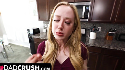 DadCrush - Russian Stepdaughter Ava Marina Swallows Stepdaddy’s Load and Gets Fucked Like a Bitch