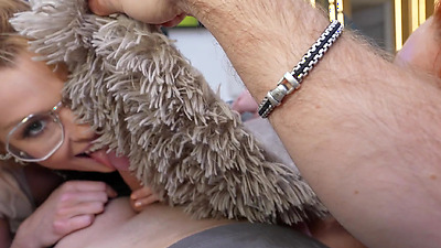 Surprise Threeway with my Date and her Stepsis - Elly Clutch and Sinatra Monroe