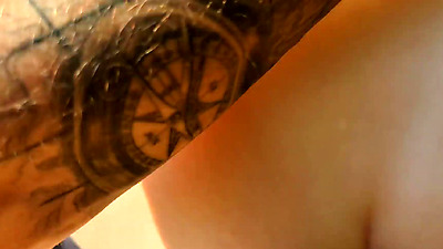 I asked a stranger to put me some sunscreen on a nudist beach