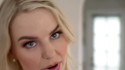 "YES, fuck your stepmommy. Make me Cum! Slimthick Vic tells her Stepson