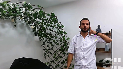 The masseur wants to give me a happy ending with his big shaft Part 1 - SALOME GIL