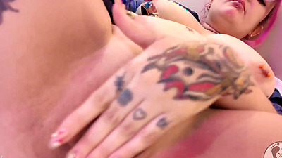 4K VACUUM CLEANER VACUUMING MY TITS BUTT PUSSY TILL ORGASM