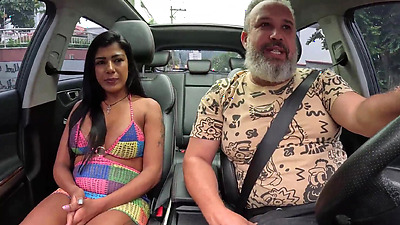 The mulatto milf got in the car and even let her anus get hairy - Iara Alves