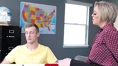 Sexy MILF Professor Dee Williams Has <Censored> Sex With Her Student