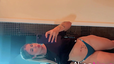 New Year alone the hot blonde had fun with her beautiful hands - Aline Novak