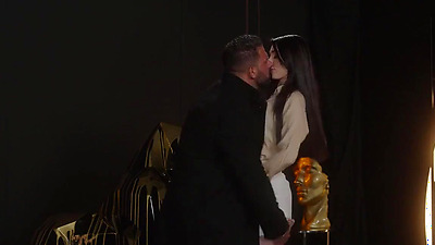 Horny babes Sata Jones and Vanessa Bruni fuck hard