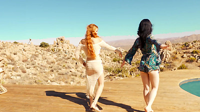 Massage at couple's retreat gets HOT and WET. - Sound Bath - Evelyn Claire, Elly Clutch