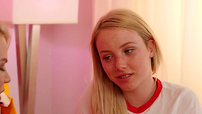 Stacked Blondie Rides Sexy Gf's Face - GirlfriendsFilms