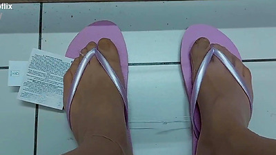 Try On Haul!!! Hot Milf Trys On Flip Flops And Sandals
