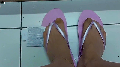 Try On Haul!!! Hot Milf Trys On Flip Flops And Sandals