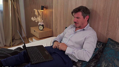 MOMxxx Caught masturbating by big tits blonde MILF Jarushka Ross facesitting and fast fuck