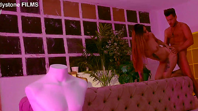 COLOMBIAN TEEN WENT FOR A CASTING AND ENDED FUCKED!