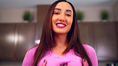 Chloe Amour Fucking a Big Dick & Getting a Huge Facial