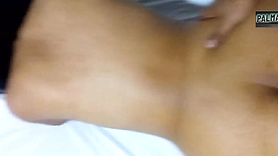 ¡Escándalo! — La mamá de mi amigo estaba cachonda, me pide que no pare y que la coja duro mientras se venía varias veces sobre mi verga.