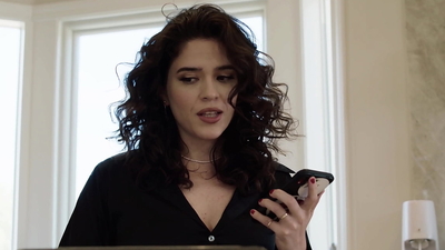 Hung IT called by big booty Latina MILF to get her laptop fixed