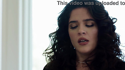 Hung IT called by big booty Latina MILF to get her laptop fixed