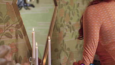 Redhead MILF Minxie exposed curvy body and big butt mature enjoyed solo posing