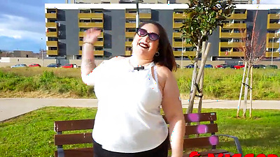 Mae Quira has not eaten chocolate for a long time... with which she likes to snack