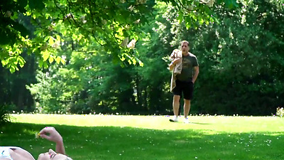 Old man fucks sexy blonde in the public park