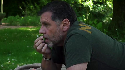 Old man fucks sexy blonde in the public park