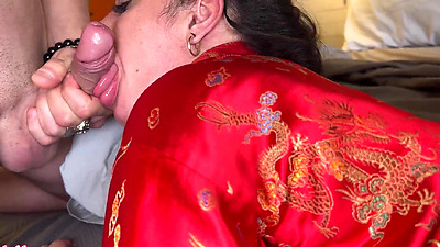 Unfaithful bride with giant clitoris in a very naughty 3way