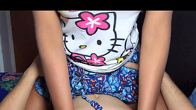 Tayler alone in her room and her stepfather wants to fuck the booty of the perverted stepdaughter at home