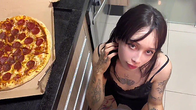 GIRLFRIEND GETS JEALOUS OF MY PIZZA AND WANTS TO FUCK BEFORE I EAT IT Ft. Amberzinha (FREE VERSION)