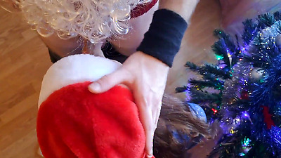 Russian Santa fucked the chick under the christmas tree