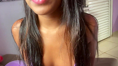 The cuckold likes to see his little slut showing off to others