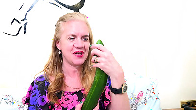 EuropeMaturE Busty British Mature Masturbation