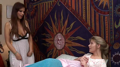 MILF Subtenant Has A Surprise Guest In Her Room - Syren De Mer, Vienna Rose